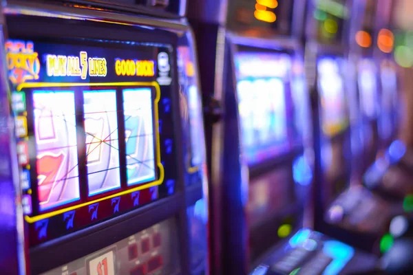 Roulette wheel with live spin Captain's Bounty roulette wheel live stream on fyrwin mobile app